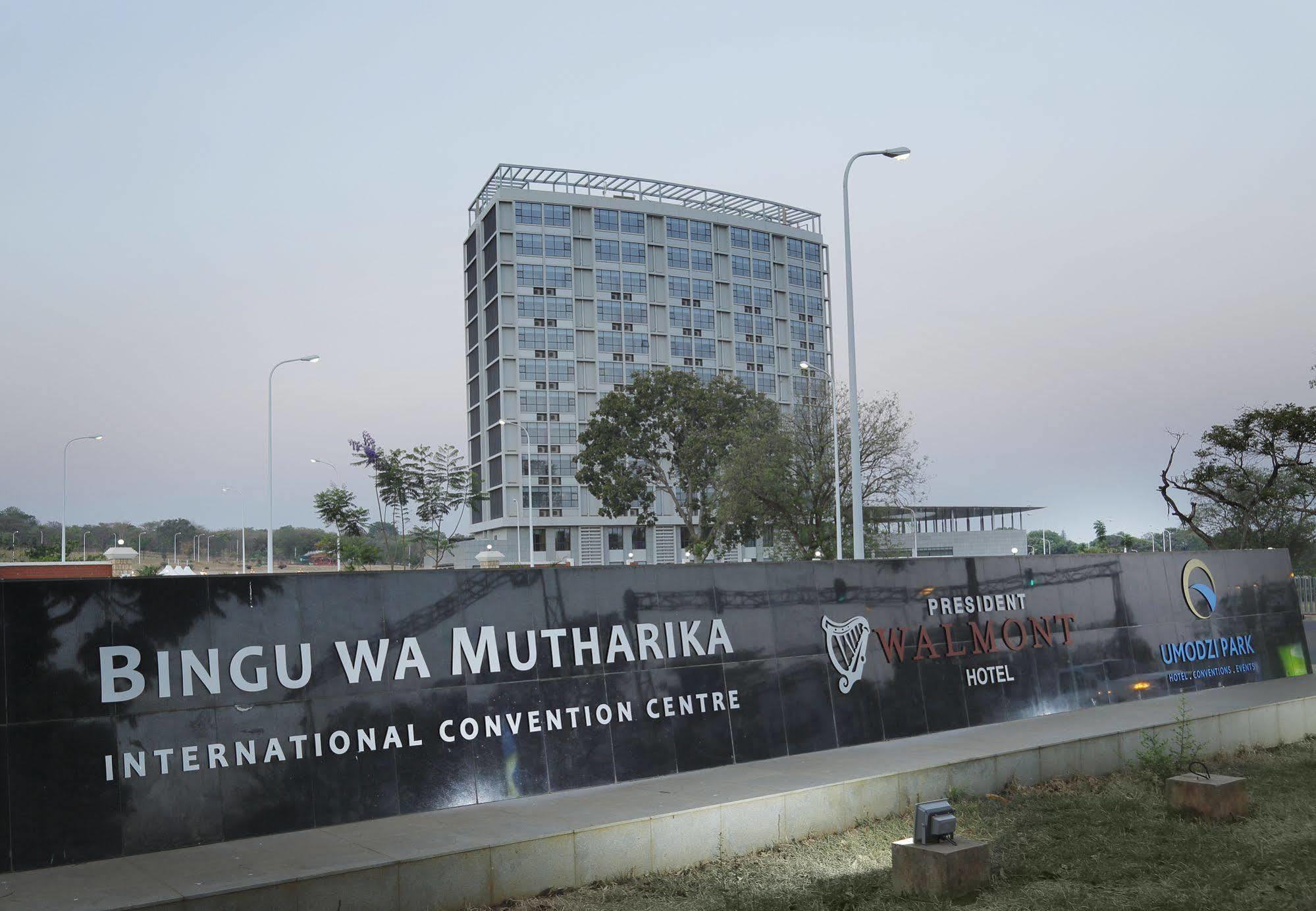 President Hotel At Umodzi Park Lilongwe Buitenkant foto