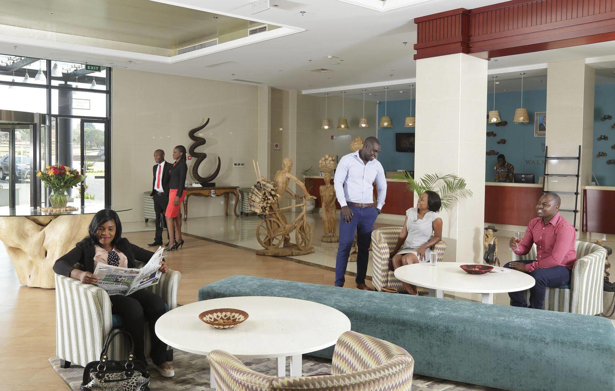 President Hotel At Umodzi Park Lilongwe Buitenkant foto
